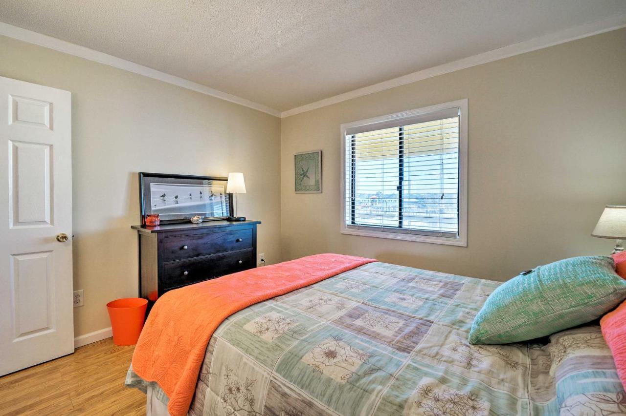 Breezy Beach Retreat With 180-Degree Ocean Views! Apartment Carolina Beach Luaran gambar