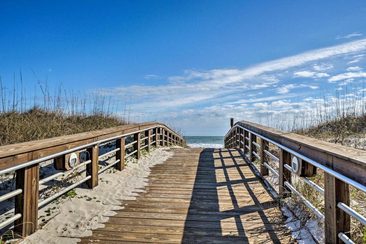 Breezy Beach Retreat With 180-Degree Ocean Views! Apartment Carolina Beach Luaran gambar
