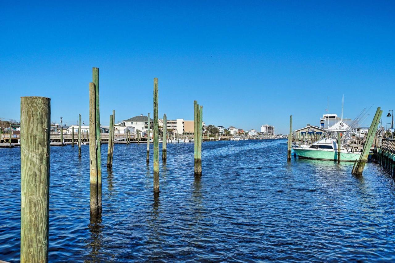 Breezy Beach Retreat With 180-Degree Ocean Views! Apartment Carolina Beach Luaran gambar
