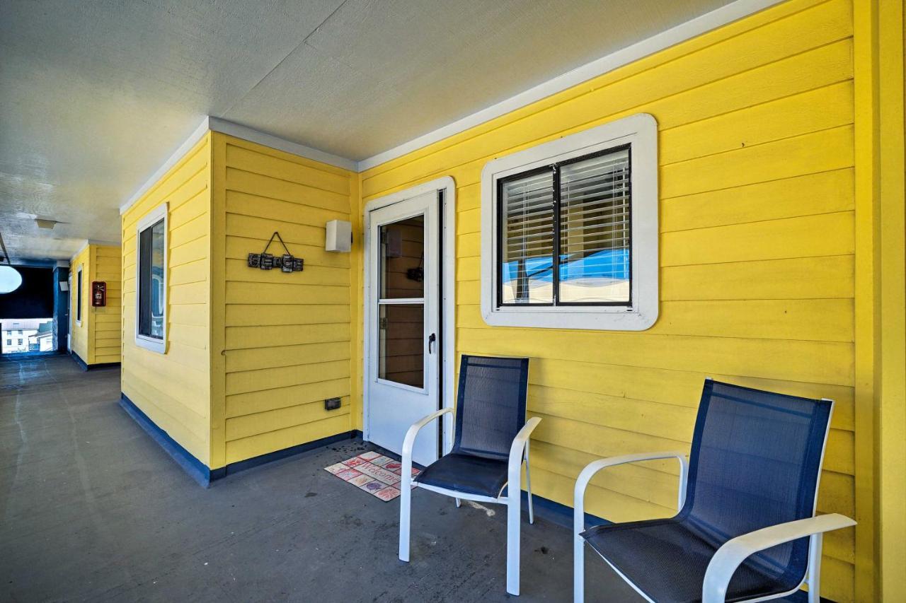 Breezy Beach Retreat With 180-Degree Ocean Views! Apartment Carolina Beach Luaran gambar